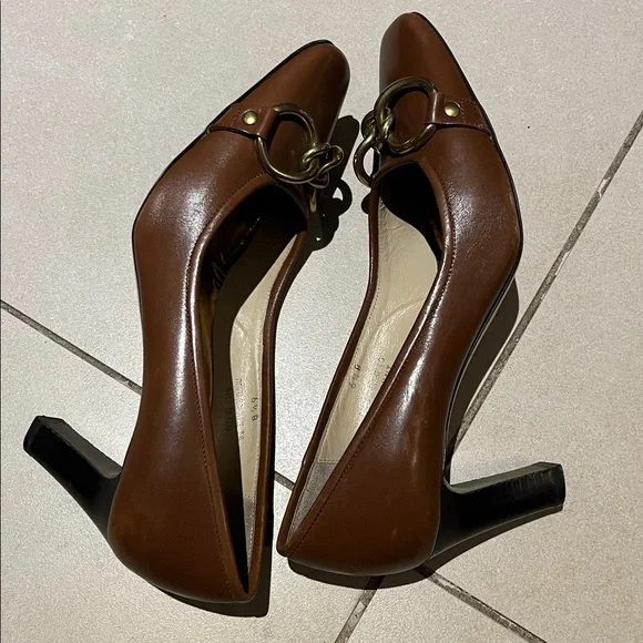 Coach Madyline Made in Italy- brown leather shoes- great condition - size 6,5 - Picture 16 of 16